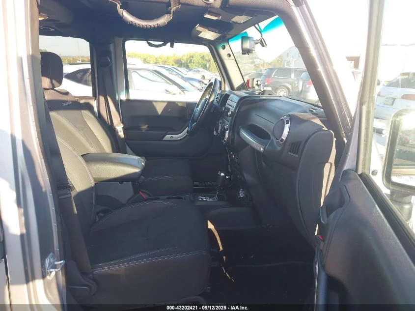 Jeep Wrangler UNLIMITED SAHARA 4X4 | Mobile.bg   8