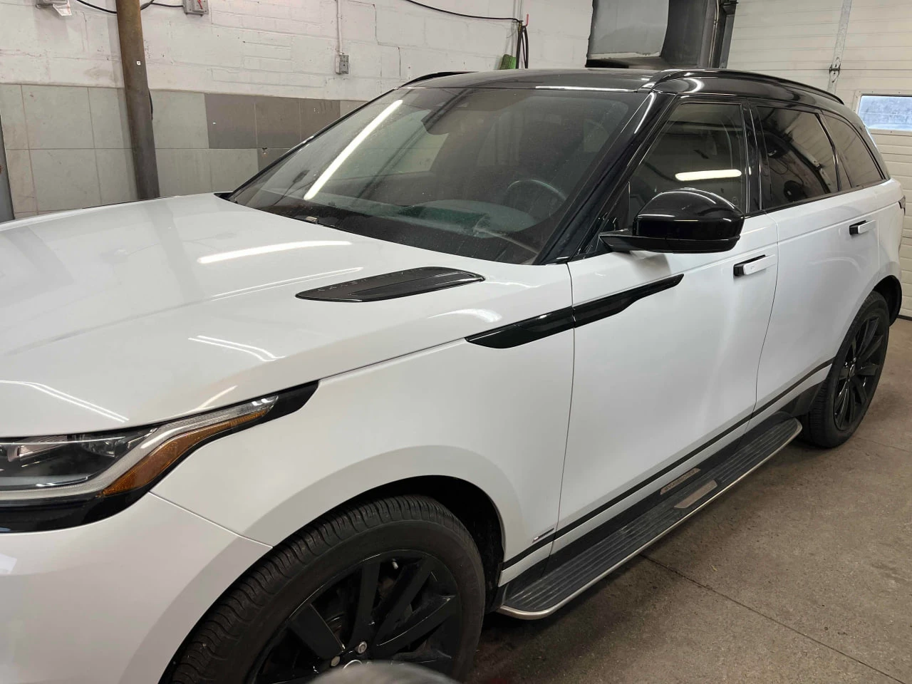 Land Rover Range Rover Velar CARFAX* АВТОФИНАНСИРАНЕ БЕЗ ПЪРВОНАЧАЛНА ВНОСКА - изображение 2