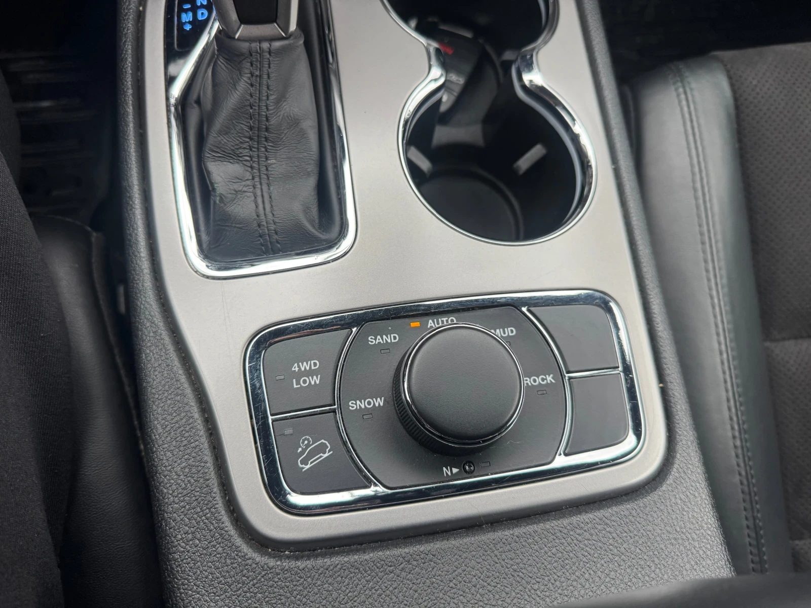 Jeep Grand cherokee 3.6 ГАЗ 62хк Евро 6 - изображение 9