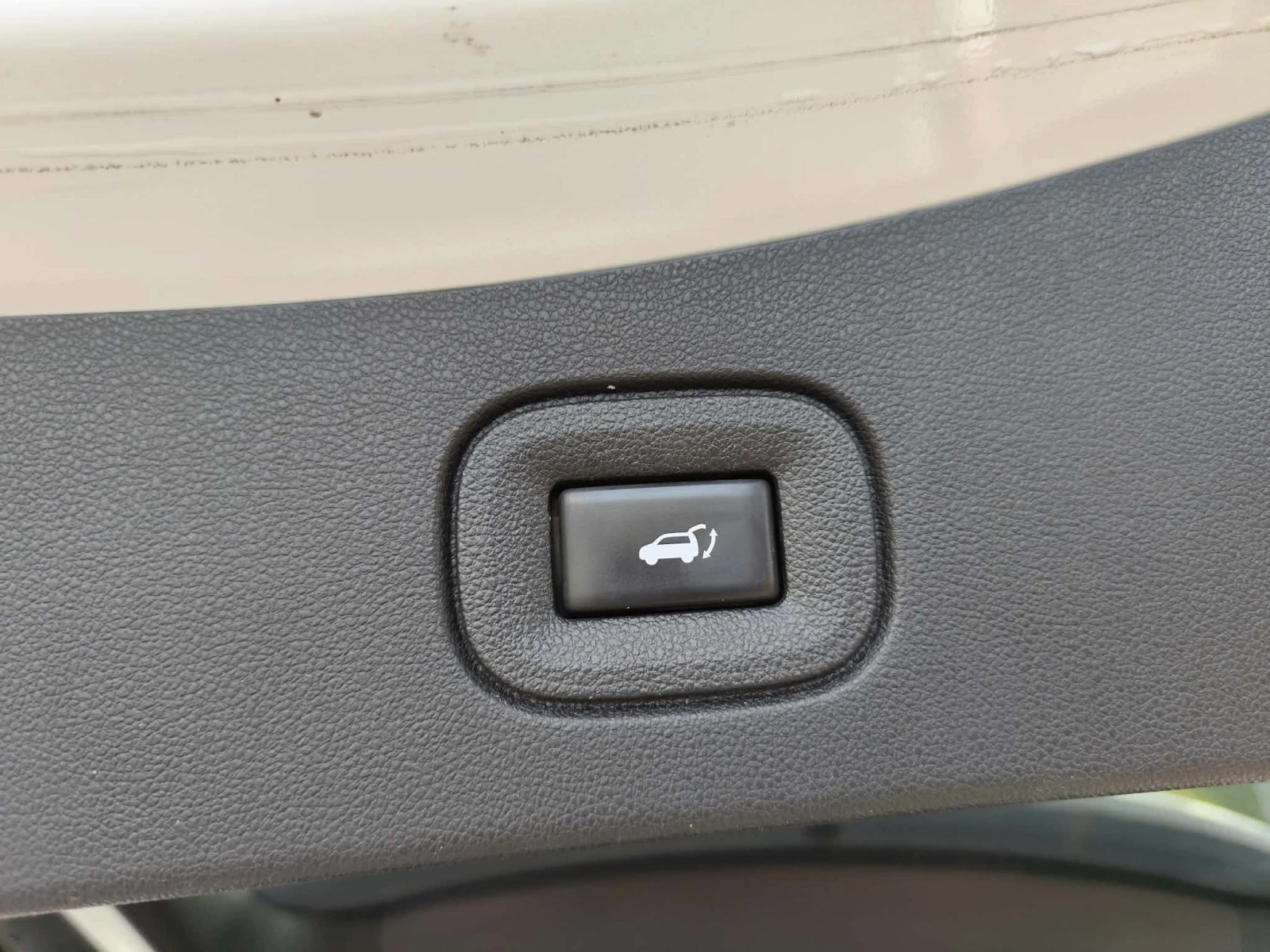 Renault Koleos 2.0D, снимка 13 - Автомобили и джипове - 52889571