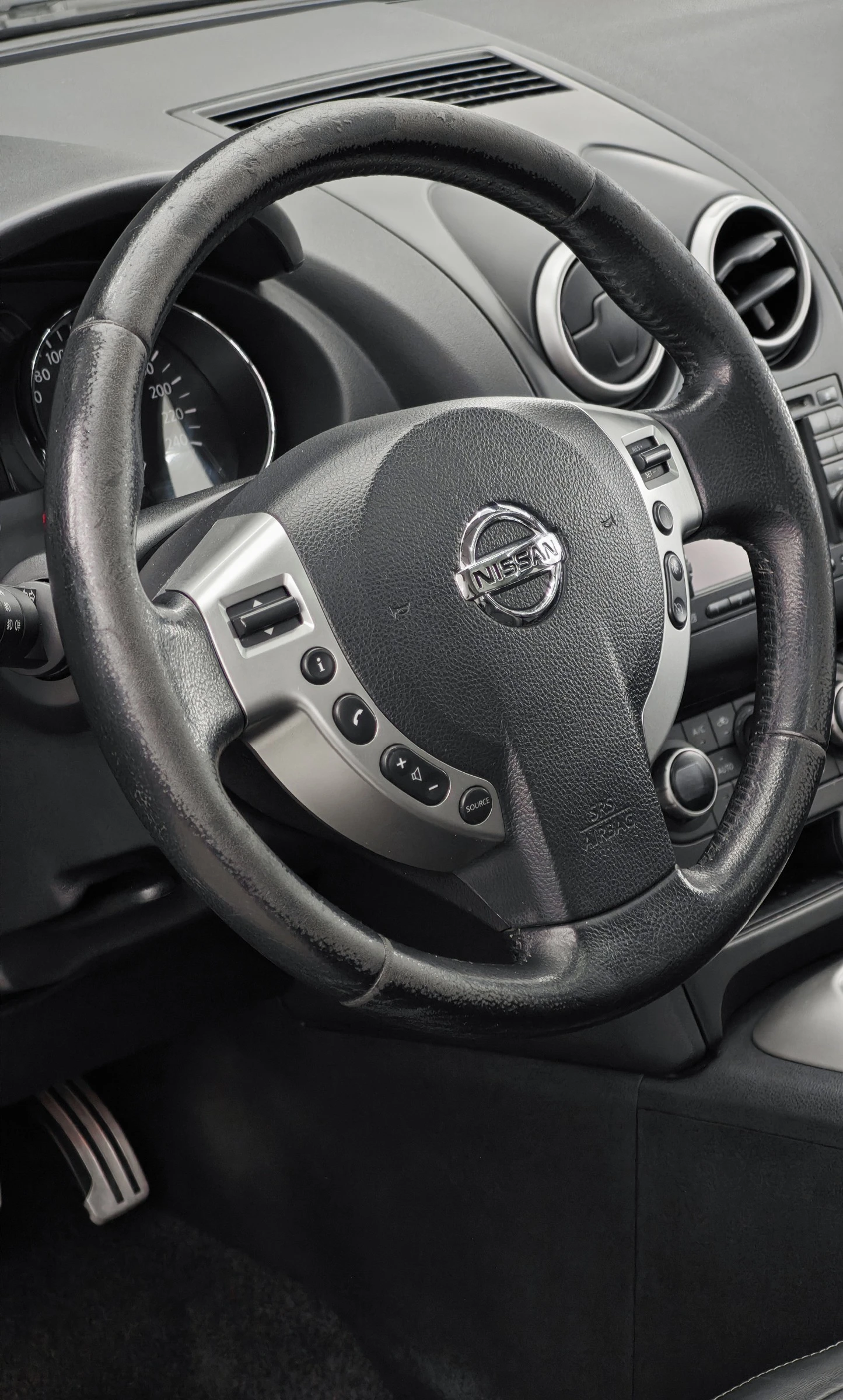 Nissan Qashqai Tekna 2.0 dCi 7����� 4x4 Bose Aut Panorama Keyles  | Mobile.bg � ����������� 7