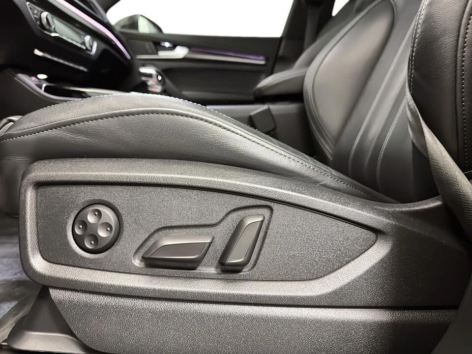 Audi SQ5 quattro* Premium* АвтоКредит* (ЦЕНА ДО БГ), снимка 11 - Автомобили и джипове - 54002004