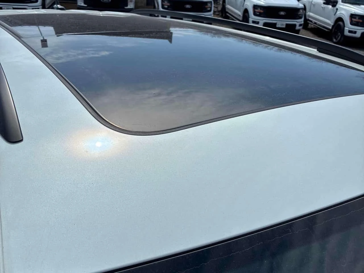 VW Tiguan * Comfortline R Line Black Edition* CARFAX* 2 КЛЮЧ, снимка 11 - Автомобили и джипове - 54152965