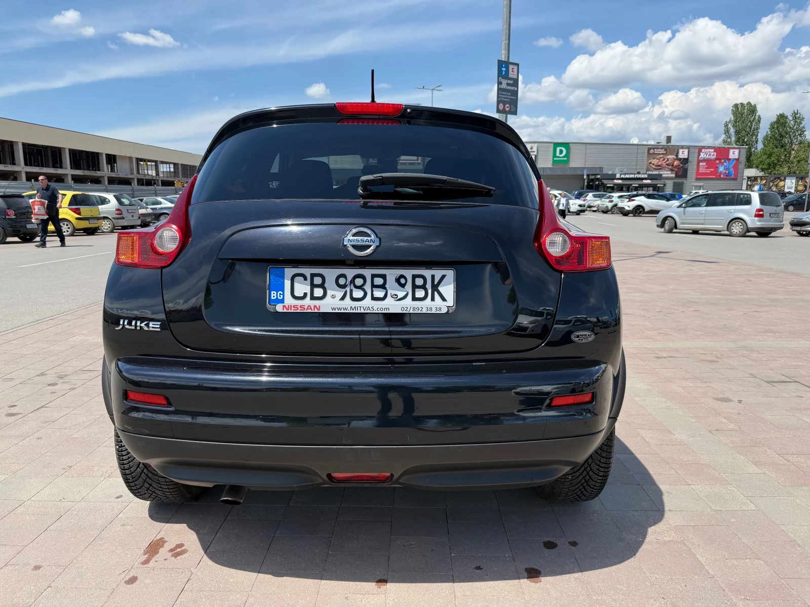 Nissan Juke, снимка 5 - Автомобили и джипове - 54500824