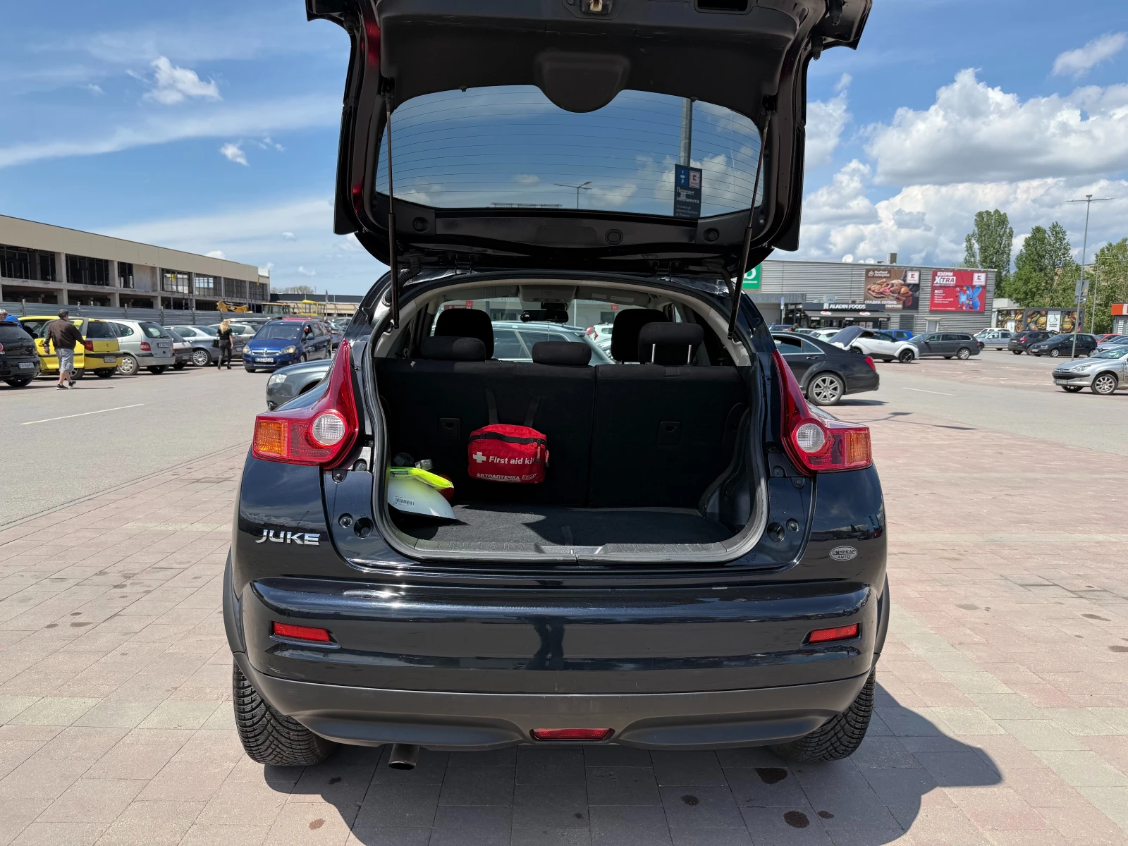 Nissan Juke, снимка 6 - Автомобили и джипове - 54500824