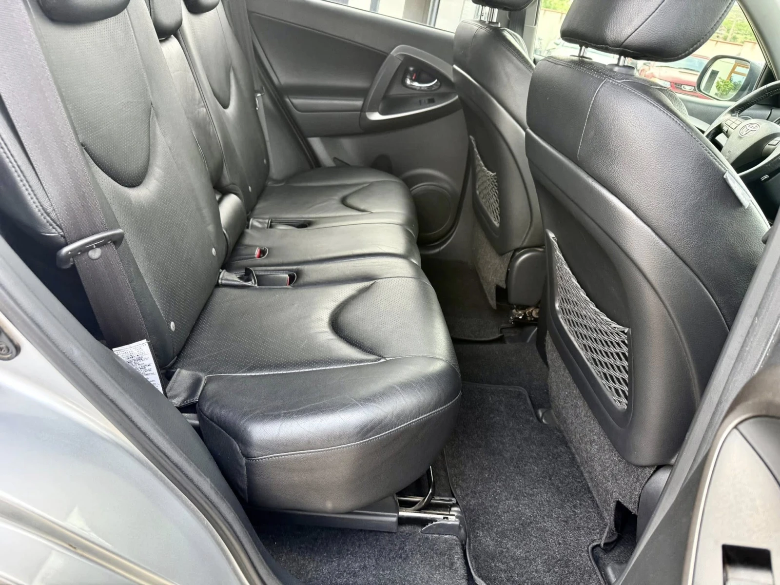 Toyota Rav4 2.2 4х4 АВТОМАТИК, снимка 14 - Автомобили и джипове - 54701902