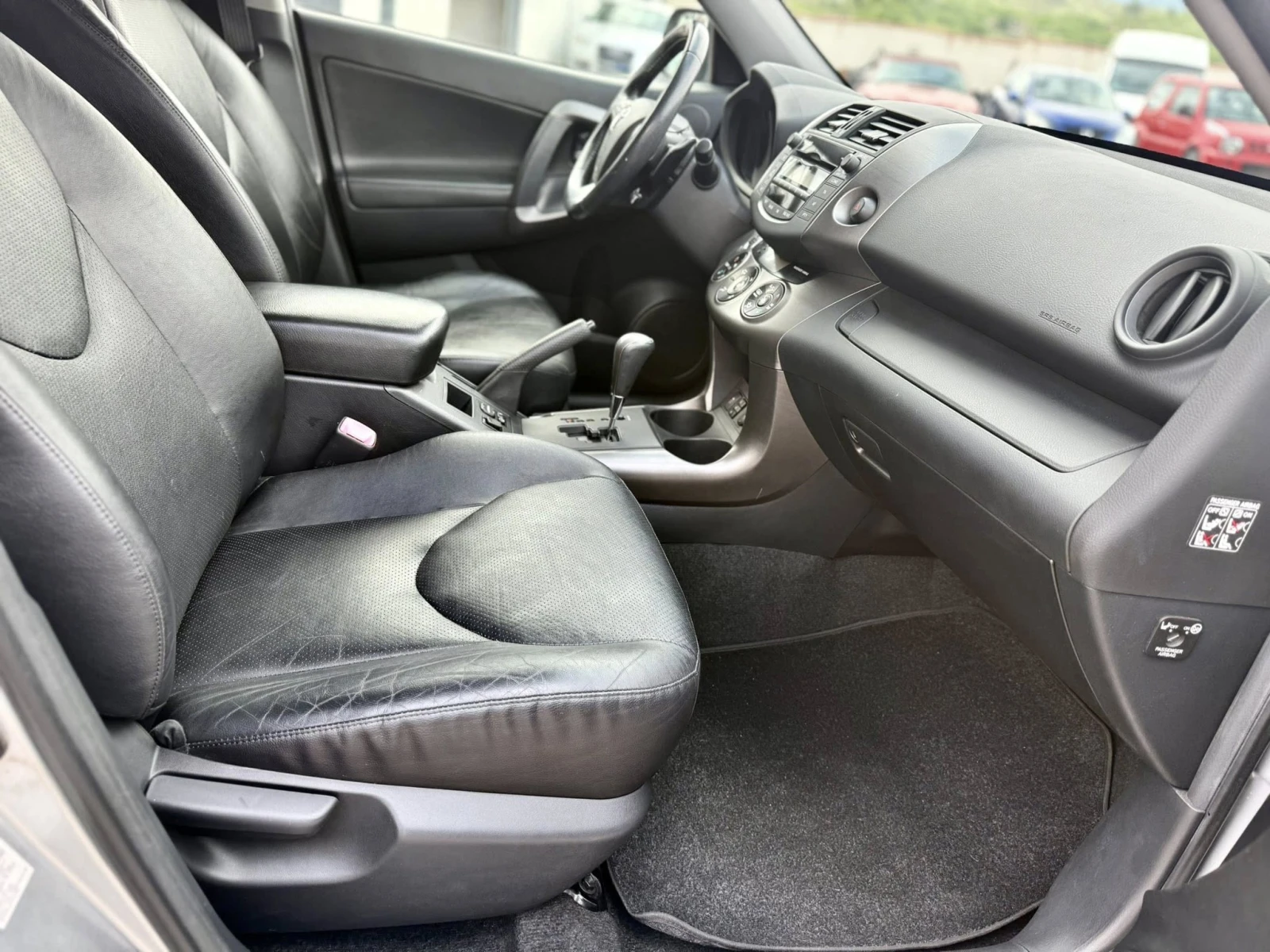 Toyota Rav4 2.2 4х4 АВТОМАТИК, снимка 12 - Автомобили и джипове - 54701902