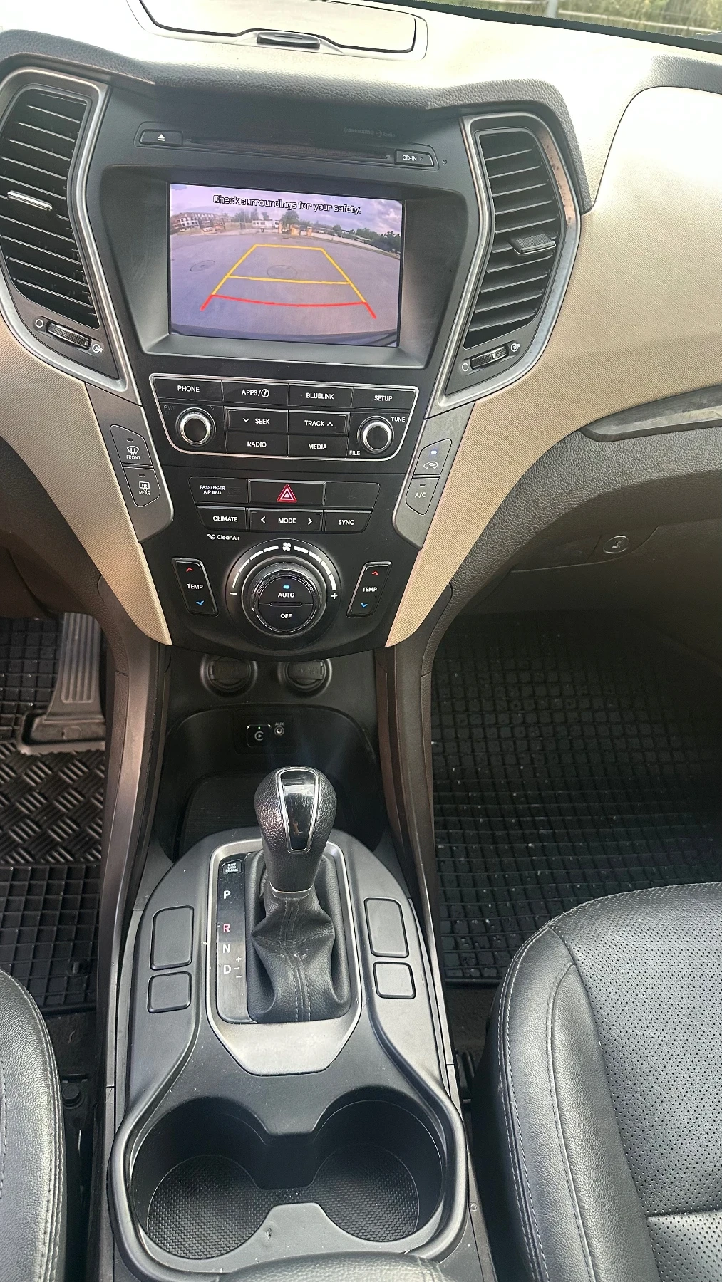 Hyundai Santa fe 2.4 GDI, 2017г. 4x4, CarPlay, Кожен салон, евро 6., снимка 13 - Автомобили и джипове - 55018241