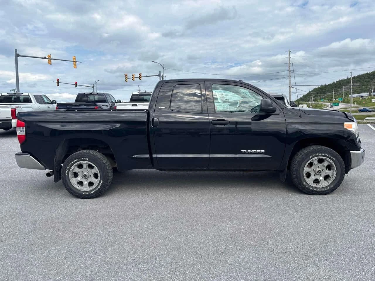 Toyota Tundra * SR * АВТОКРЕДИТ БЕЗ ПЪРВОНАЧАЛНА ВНОСКА* , снимка 3 - Автомобили и джипове - 55280741