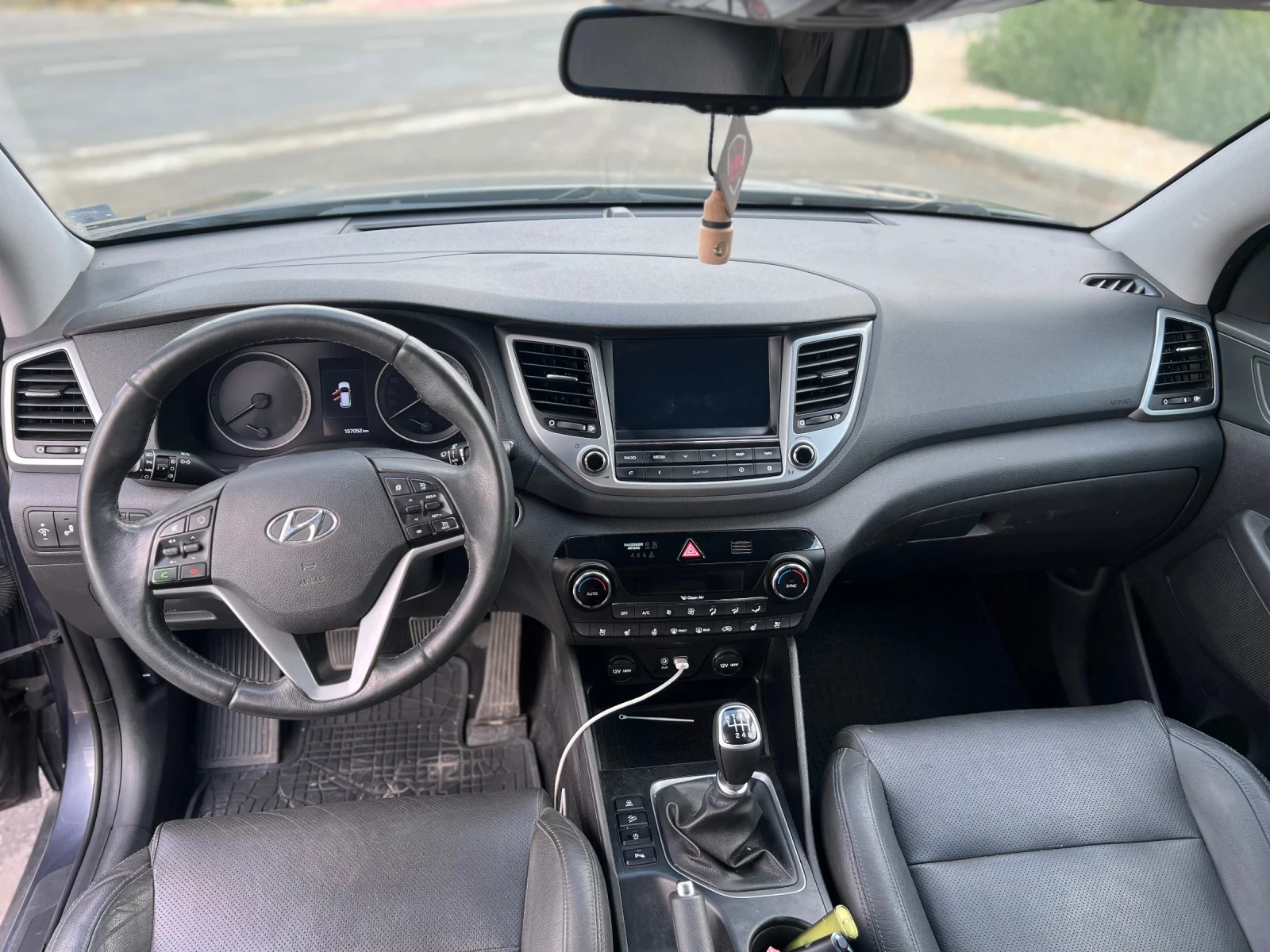 Hyundai Tucson 2.0CRDI, снимка 11 - Автомобили и джипове - 55944234