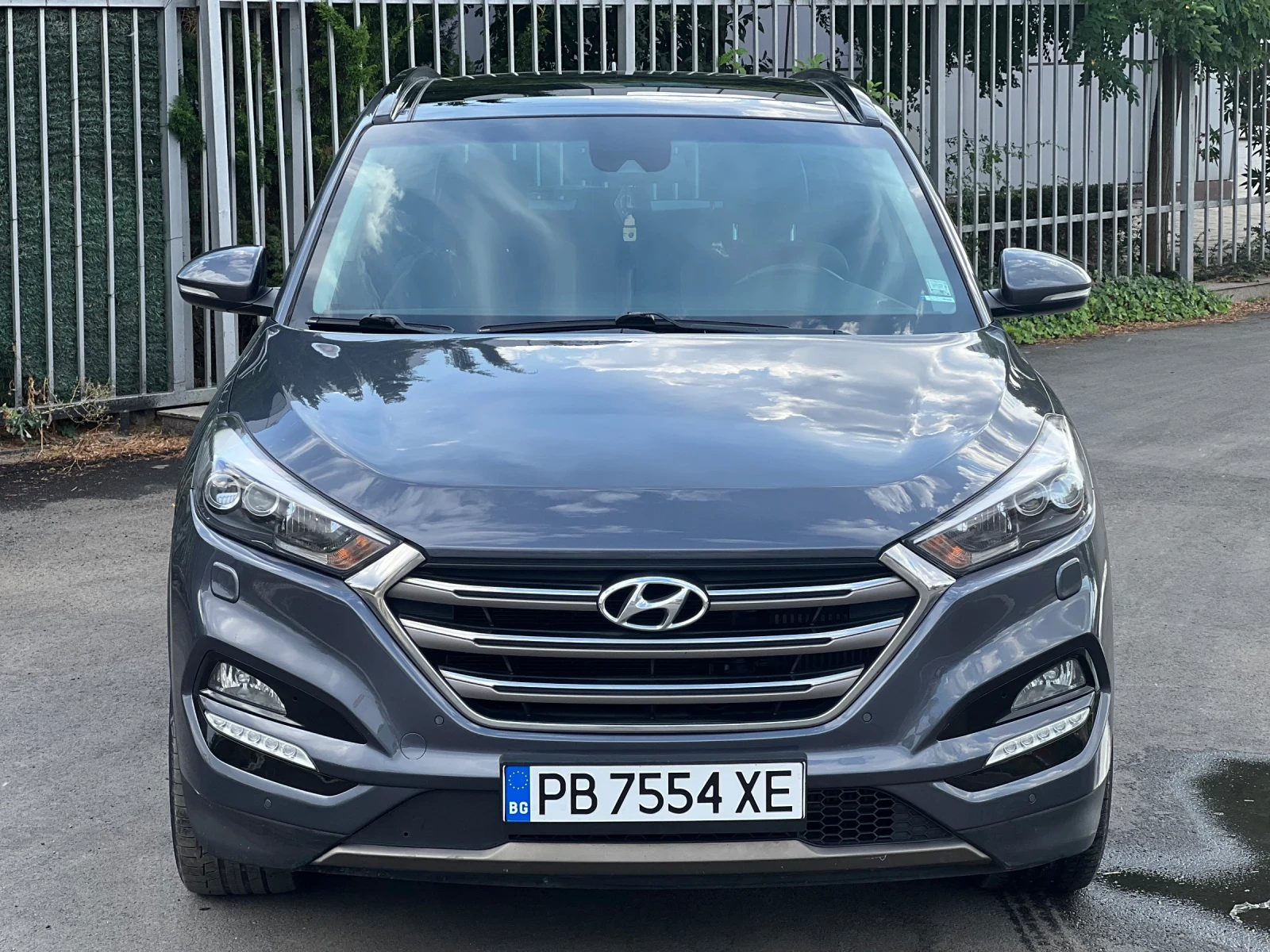 Hyundai Tucson 2.0CRDI, снимка 2 - Автомобили и джипове - 55944234