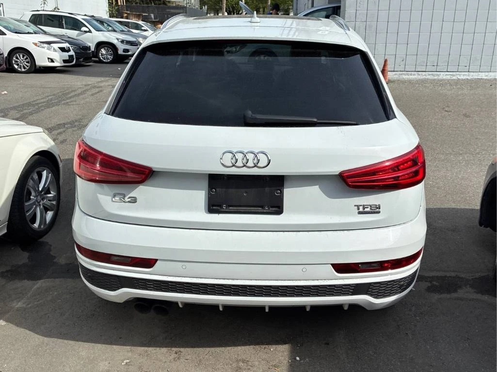 Audi Q3 * Technik * CARFAX * ОПЦИЯ ЗА ФИНАНСИРАНЕ * , снимка 11 - Автомобили и джипове - 56159401