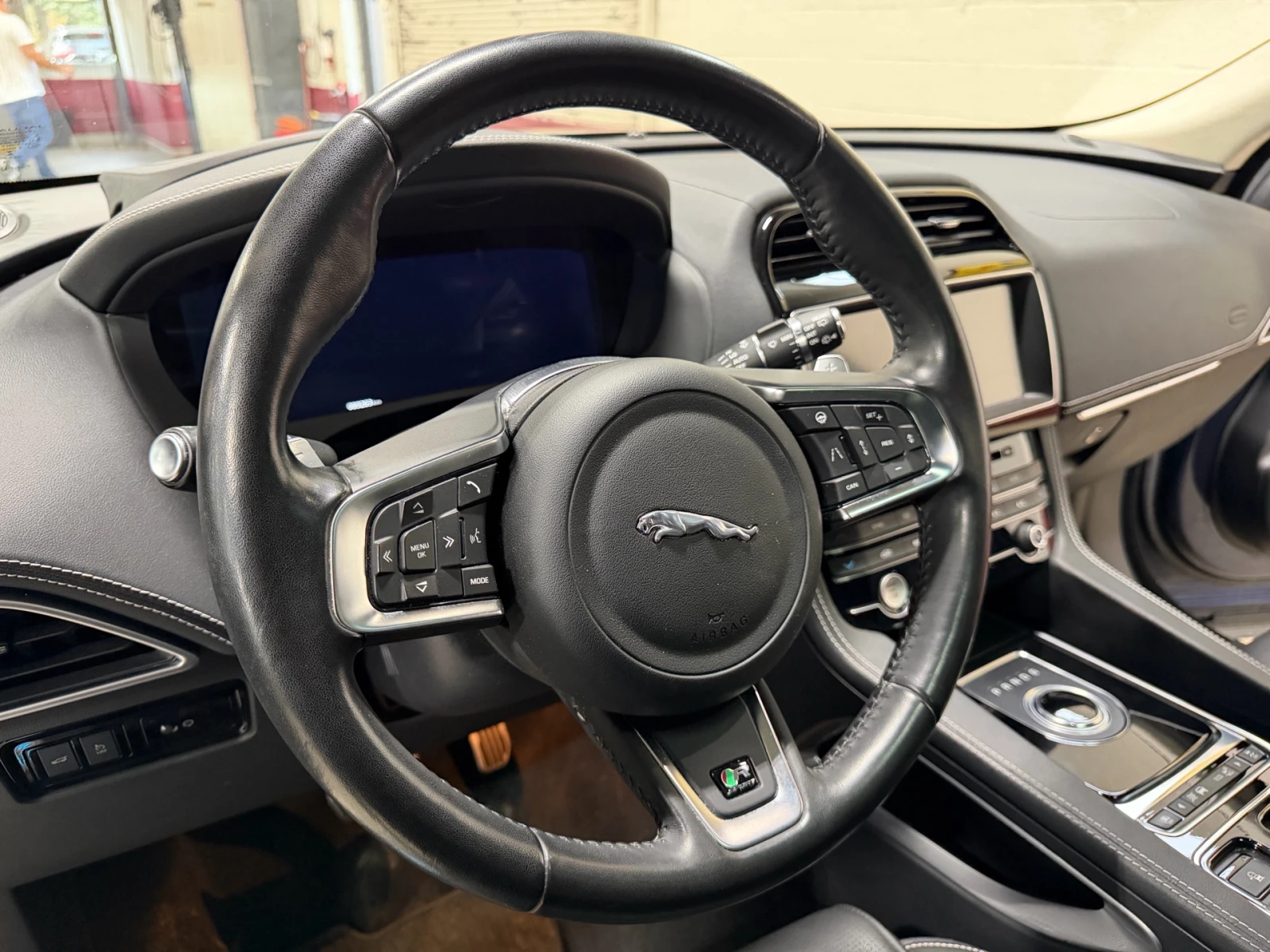 Jaguar F-PACE AWD R-SPORT* FULL* �����* ���-��* ������ ����*  | Mobile.bg � ����������� 10