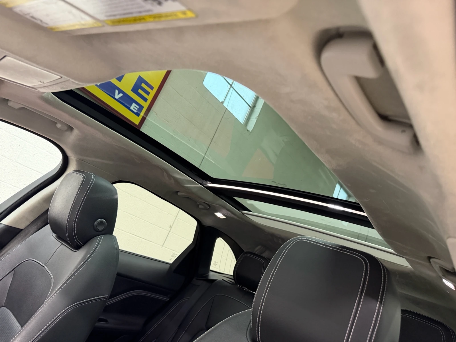 Jaguar F-PACE AWD R-SPORT* FULL* �����* ���-��* ������ ����*  | Mobile.bg � ����������� 16