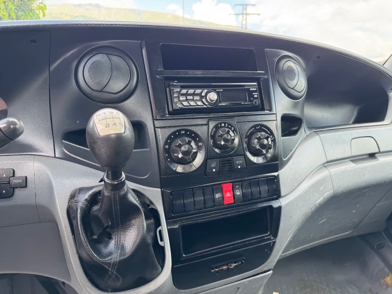 Iveco Daily 3.0HPI* 35C15* Климатик* 4.90 метра каросерия, снимка 5 - Бусове и автобуси - 50830226