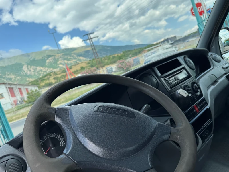 Iveco Daily 3.0HPI* 35C15* Климатик* 4.90 метра каросерия, снимка 4 - Бусове и автобуси - 50830226