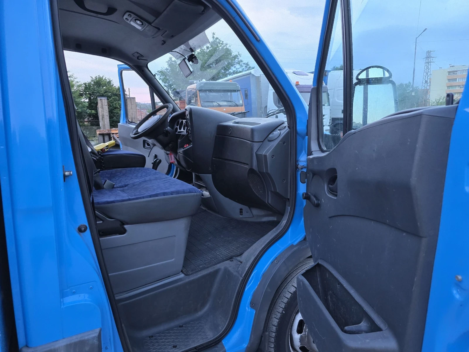 Iveco 4012 САМОСВАЛ ТРИСТРАНЕН - изображение 10