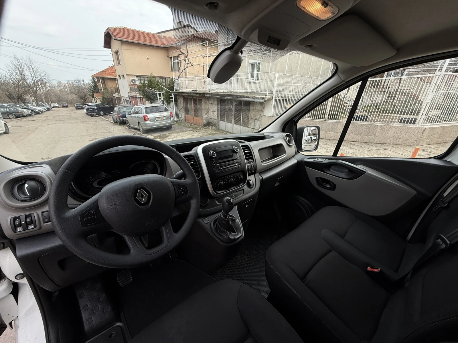 Renault Trafic 1.6DCI 122к.с. * MAXI * L2H1 * EURO 6B, снимка 15 - Бусове и автобуси - 53714327
