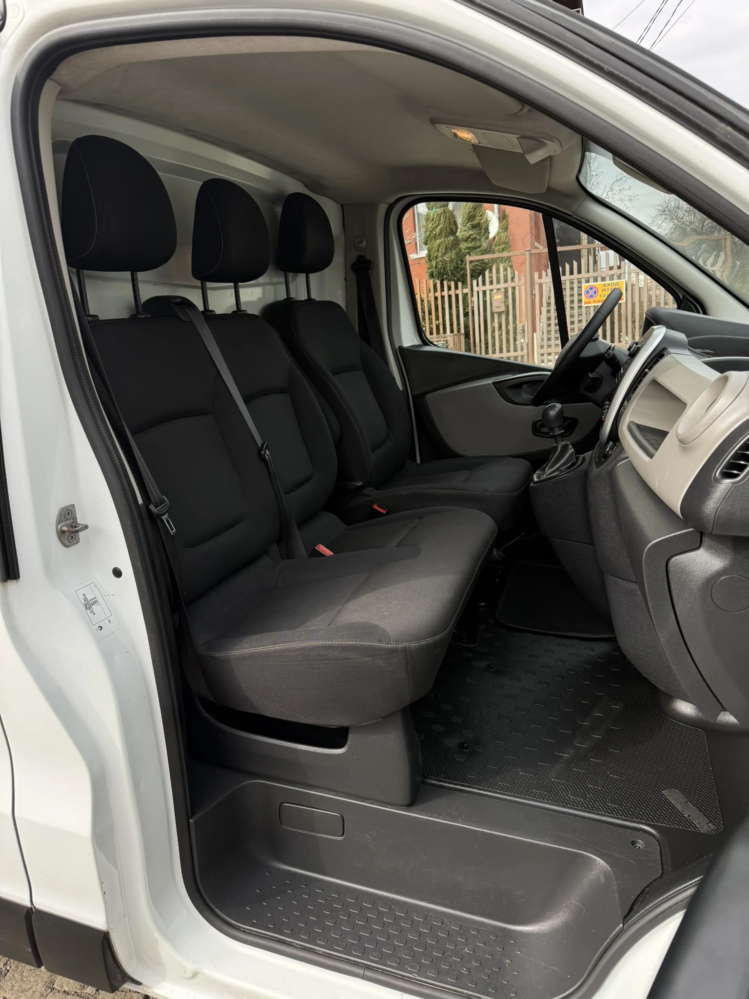 Renault Trafic 1.6DCI 122к.с. * MAXI * L2H1 * EURO 6B, снимка 14 - Бусове и автобуси - 53714327