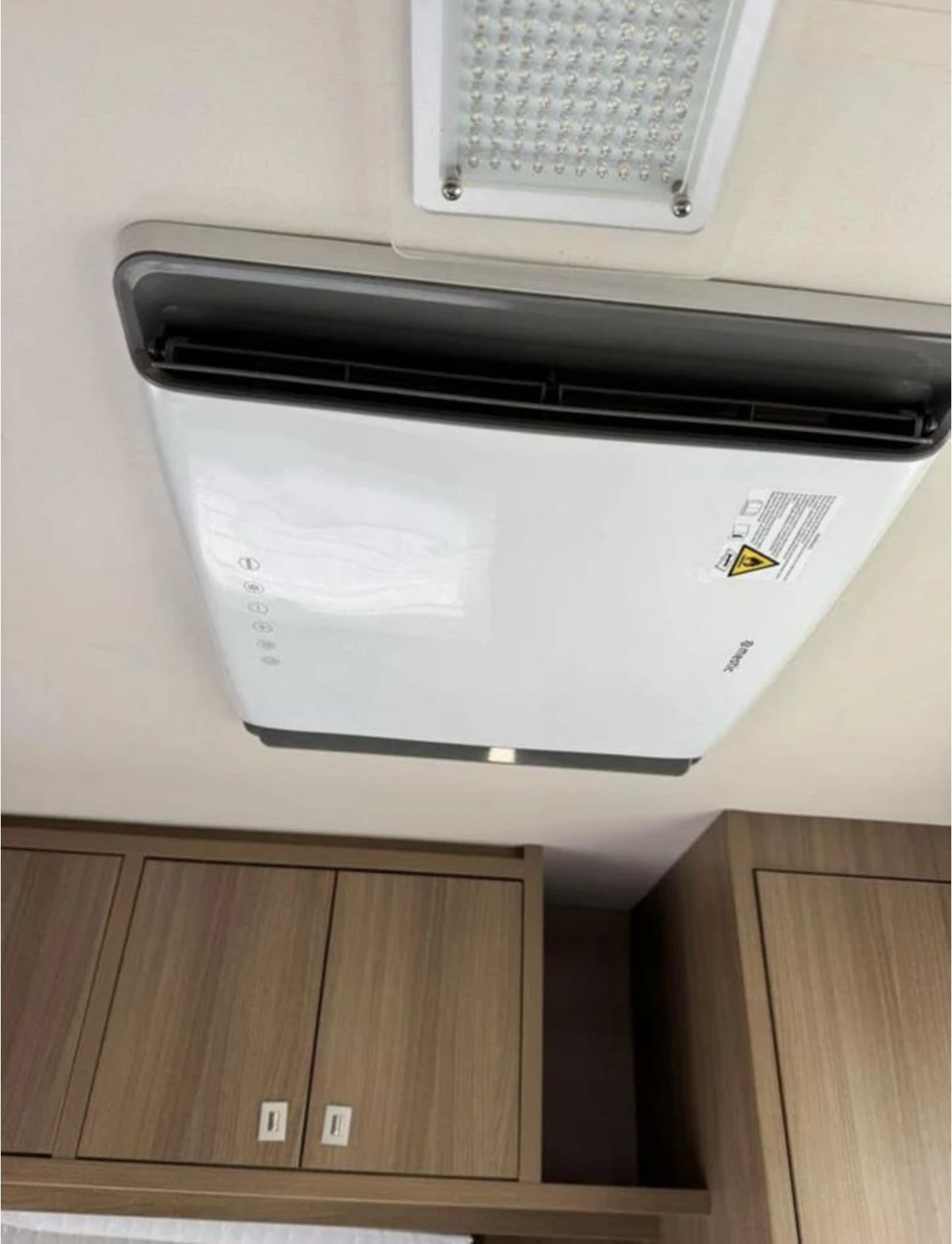 Кемпер Fiat CHAUSSON SWET COSY, снимка 16 - Каравани и кемпери - 55788650