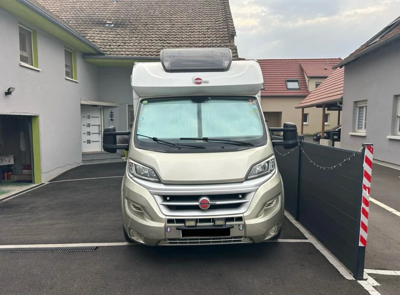Кемпер Fiat Burstner Ixeo Time it 745