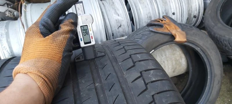 Гуми Летни 225/40R18, снимка 3 - Гуми и джанти - 33538507