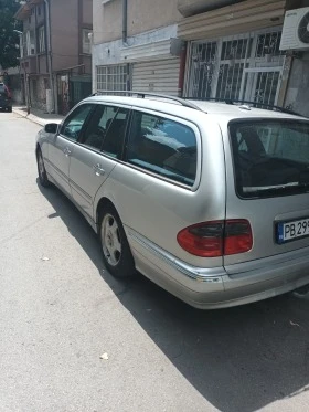 Mercedes-Benz E 320 Авангард , снимка 5