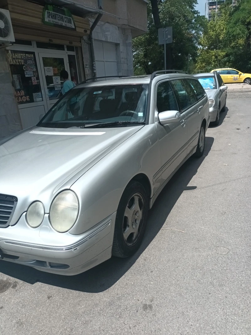 Mercedes-Benz E 320 Авангард , снимка 6 - Автомобили и джипове - 47423824