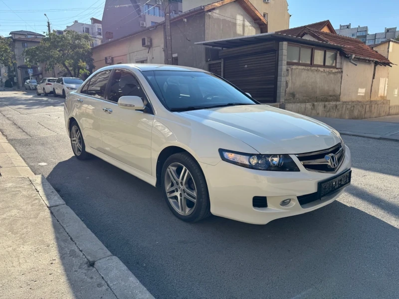 Honda Accord 2.0i Facelift/Перла, снимка 7 - Автомобили и джипове - 47616902