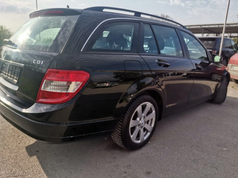 Mercedes-Benz C 200 КАТО НОВ/2.2CDI, снимка 4 - Автомобили и джипове - 47835633