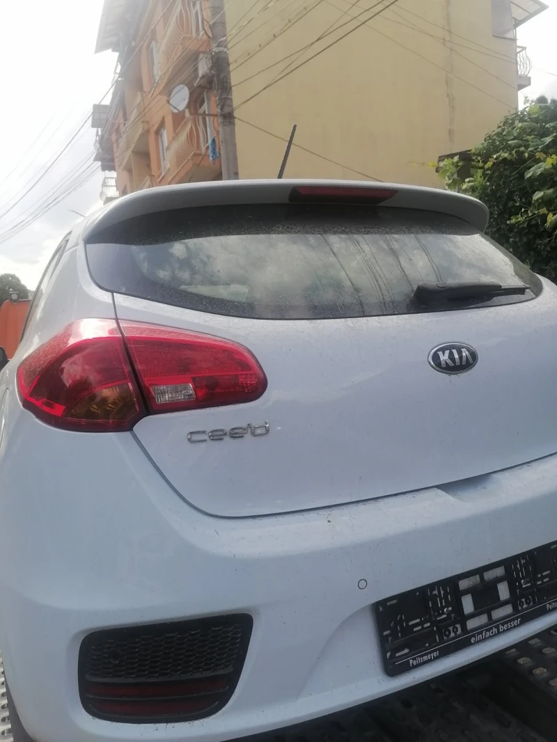 Kia Ceed, снимка 2 - Автомобили и джипове - 49527191