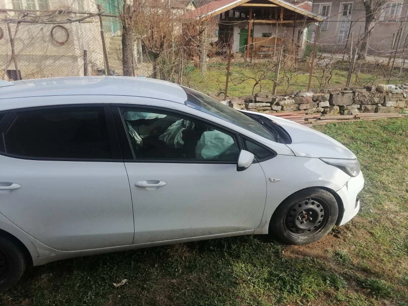 Kia Ceed, снимка 5 - Автомобили и джипове - 49527191