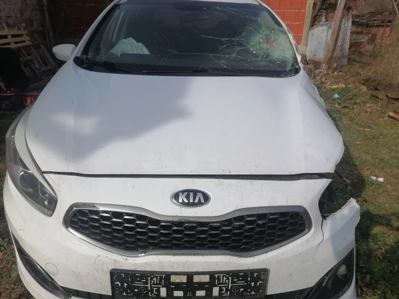 Kia Ceed, снимка 6 - Автомобили и джипове - 49527191