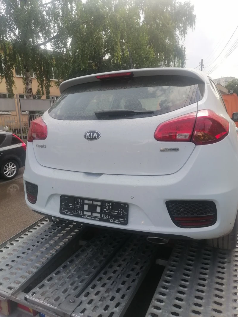 Kia Ceed, снимка 1 - Автомобили и джипове - 49527191