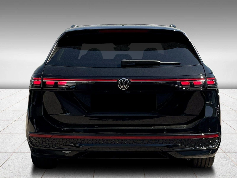 VW Passat 2.0TDI 4MOTION R-LINE HARMAN KARDON PANO HEAD UP , снимка 4 - Автомобили и джипове - 51508738