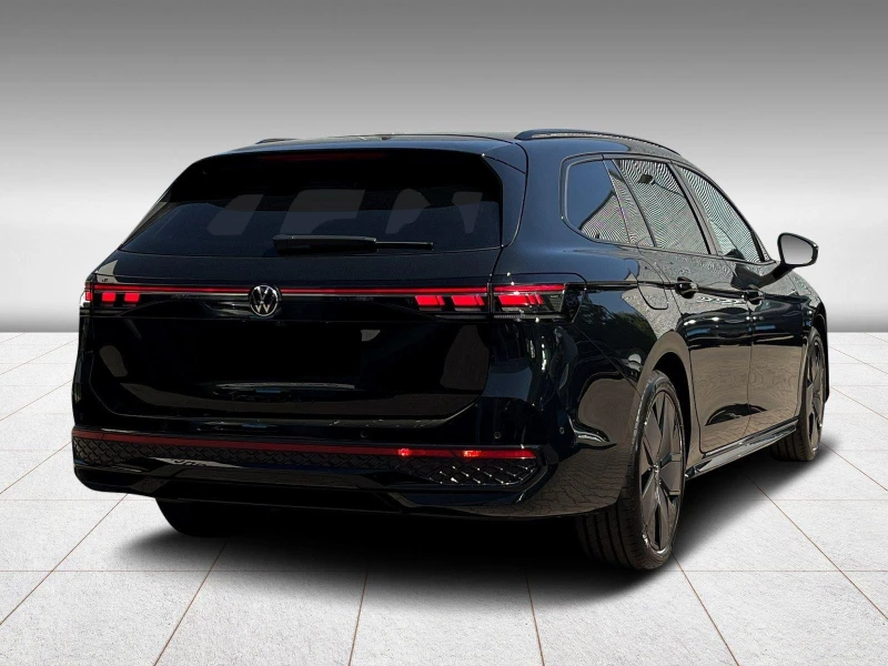 VW Passat 2.0TDI 4MOTION R-LINE HARMAN KARDON PANO HEAD UP , снимка 3 - Автомобили и джипове - 51508738