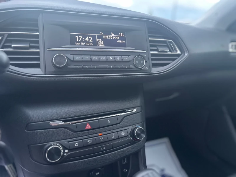 Peugeot 308 1.2 VTI * 2014* 82CV, снимка 14 - Автомобили и джипове - 52027204