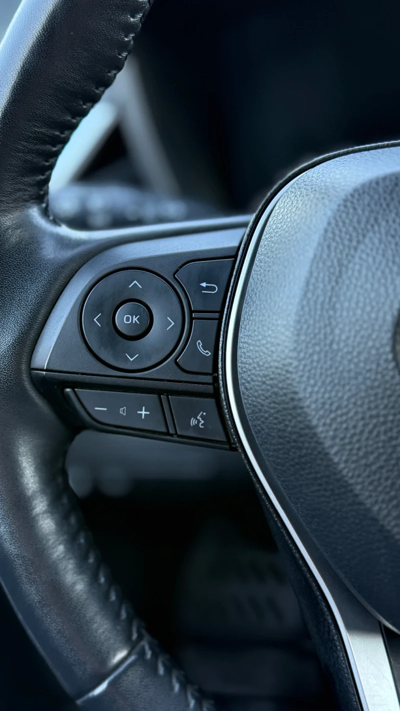 Toyota Corolla 2.0 XSE, снимка 9 - Автомобили и джипове - 52481400