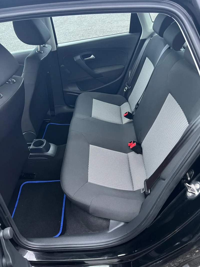 VW Polo 1.2i 70кс., снимка 8 - Автомобили и джипове - 53332050