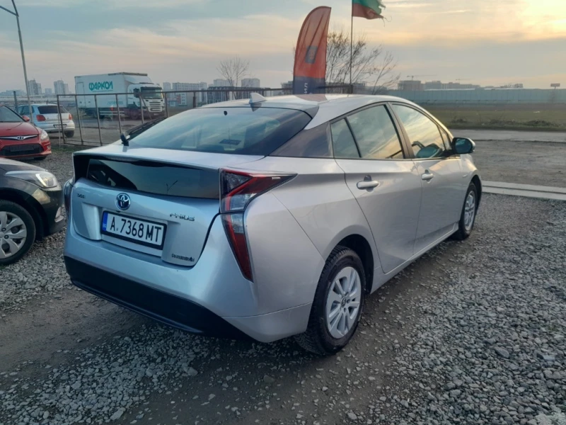 Toyota Prius, снимка 13 - Автомобили и джипове - 53086432