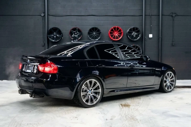 BMW M3 Sedan CARFAX, снимка 5 - Автомобили и джипове - 53260607