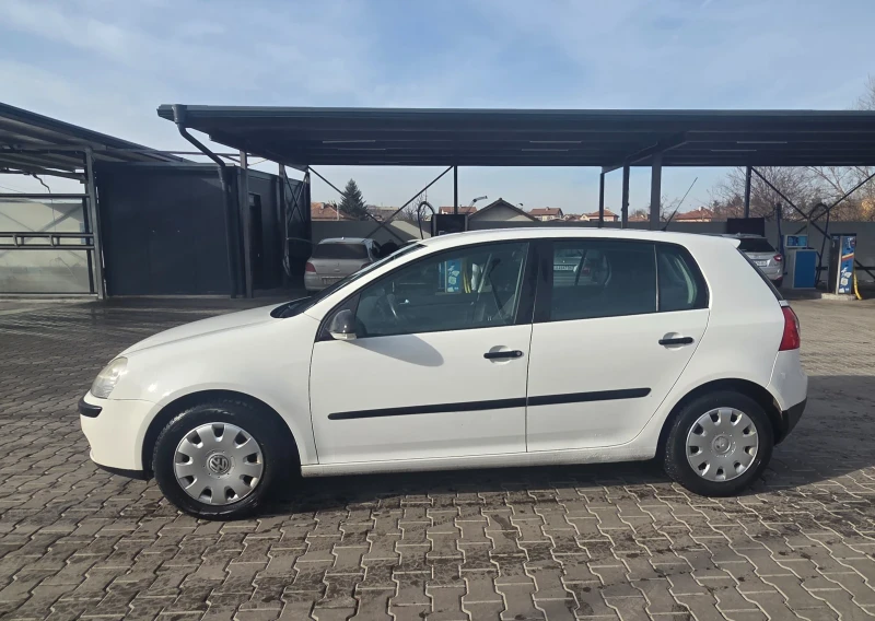 VW Golf 1.9 TDI, снимка 2 - Автомобили и джипове - 53301324