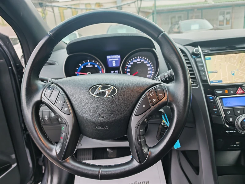 Hyundai I30 1.6CRDI-КАМЕРА-НАВИГАЦИЯ, снимка 14 - Автомобили и джипове - 53379220