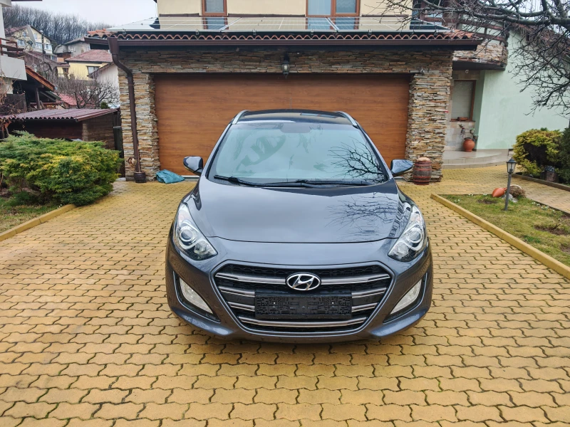 Hyundai I30 1.6CRDI-КАМЕРА-НАВИГАЦИЯ, снимка 2 - Автомобили и джипове - 53379220
