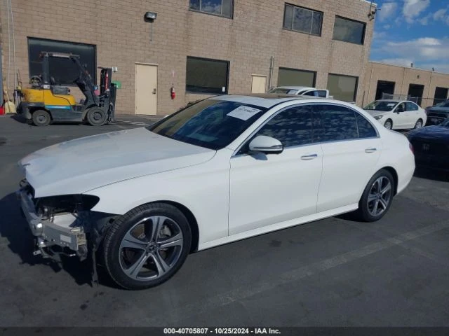 Mercedes-Benz E 300 4MATIC Burmester* Ел.седалки* Подгрев, снимка 7 - Автомобили и джипове - 48297220