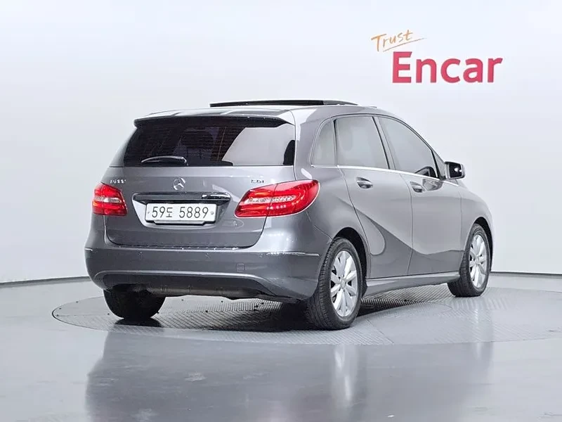 Mercedes-Benz B 200 2.0, снимка 2 - Автомобили и джипове - 54278340