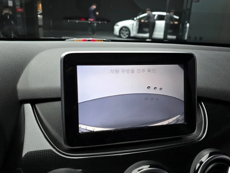 Mercedes-Benz B 200 2.0, снимка 14 - Автомобили и джипове - 54278340