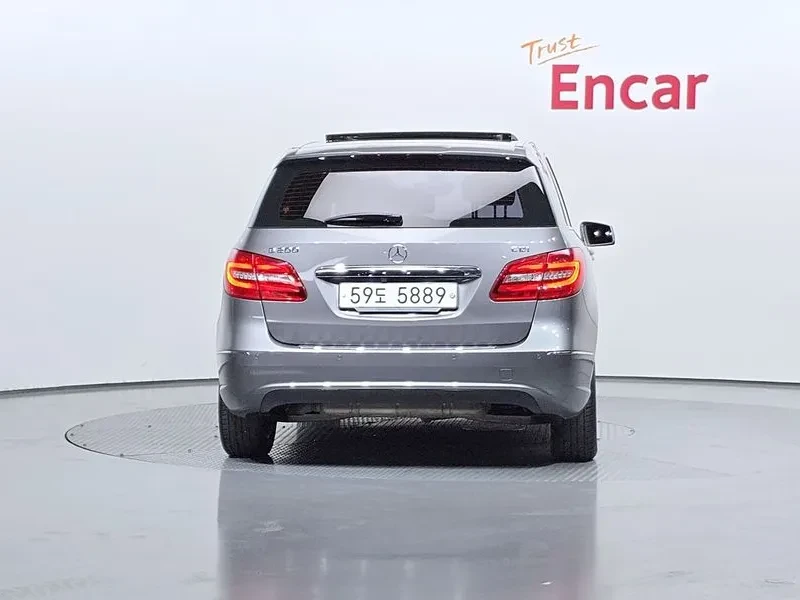 Mercedes-Benz B 200 2.0, снимка 4 - Автомобили и джипове - 54278340