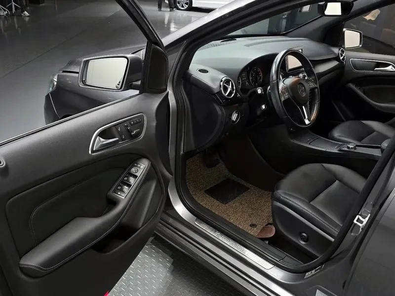 Mercedes-Benz B 200 2.0, снимка 10 - Автомобили и джипове - 54278340