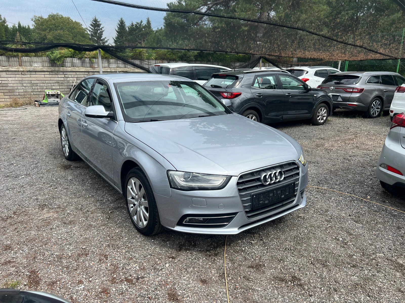 Audi A4 2.0TDI Атоматик 150k.c. - изображение 2